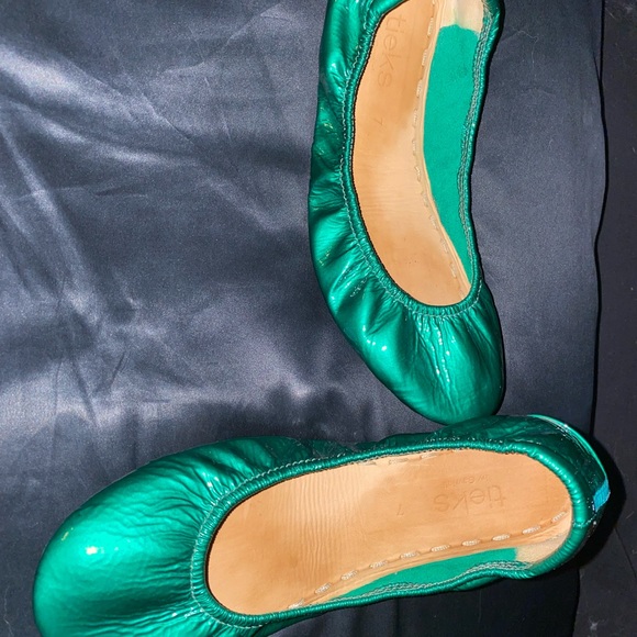 Tieks patent in emerald green size 7 - Picture 7 of 10